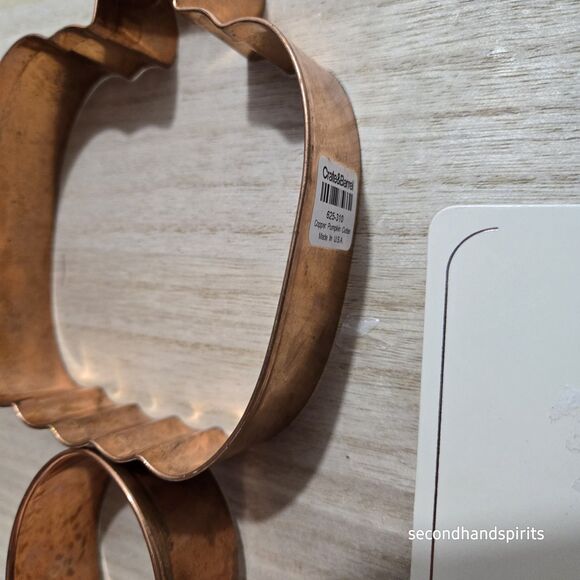 (3) COPPER COOKIE CUTTERS  GINGERBREAD MAN Pumpkin Cupcake USED - Picture 3 of 6